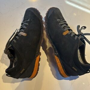 AKU Men’s Bellamont III GTX size 11.5 US like new